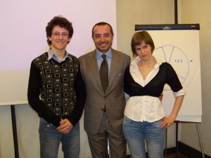 Simone e Cecilia insieme a Franco Di Mare