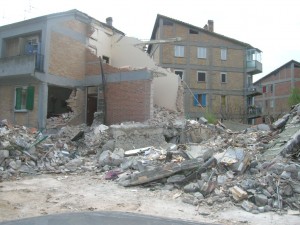 Un esempio della furia del terremoto in Abruzzo dell'aprile 2009