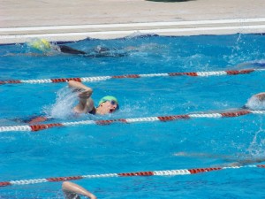Il nuoto alla gara di triathlon sprint di Piacenza