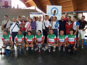 Il gruppo di Ciclismo&Diabete alla fine del campionato 2008